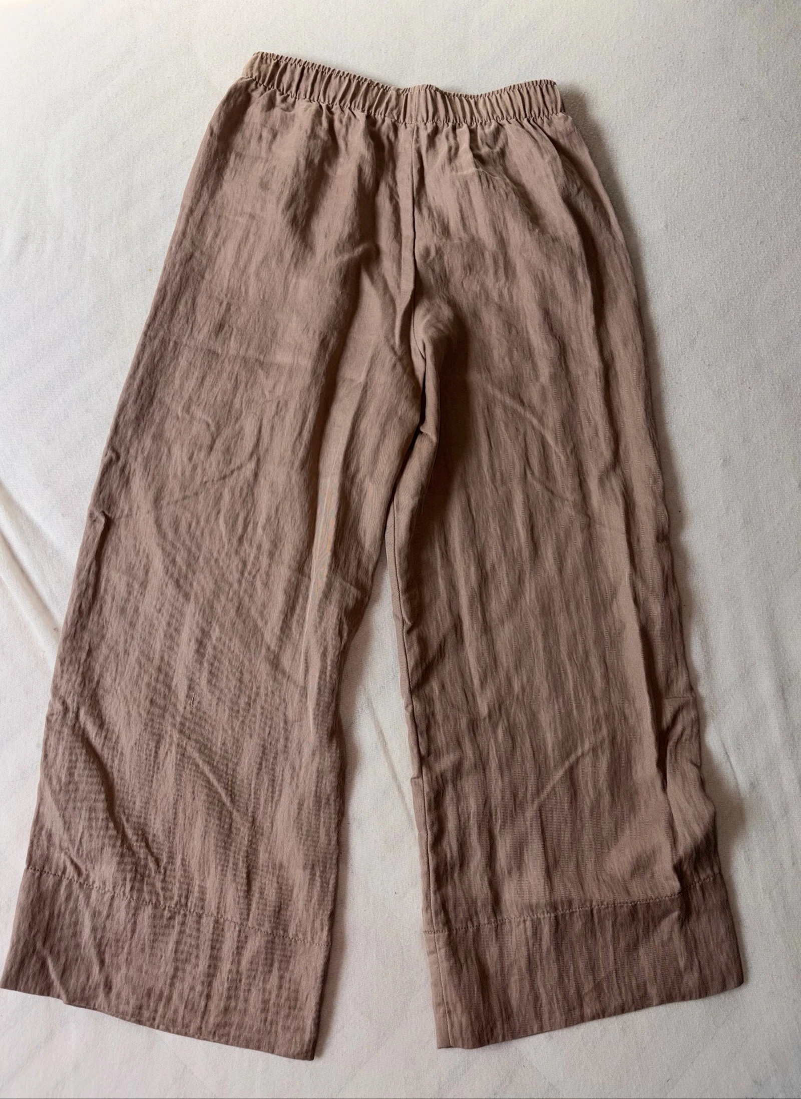 Pantalón fluido Mango beige – Talla XXS (convierte XS) – photo 2